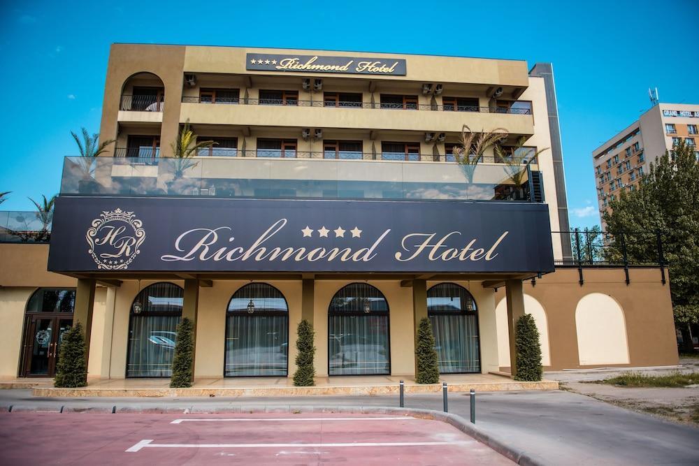 מלון Richmond מאמאיה