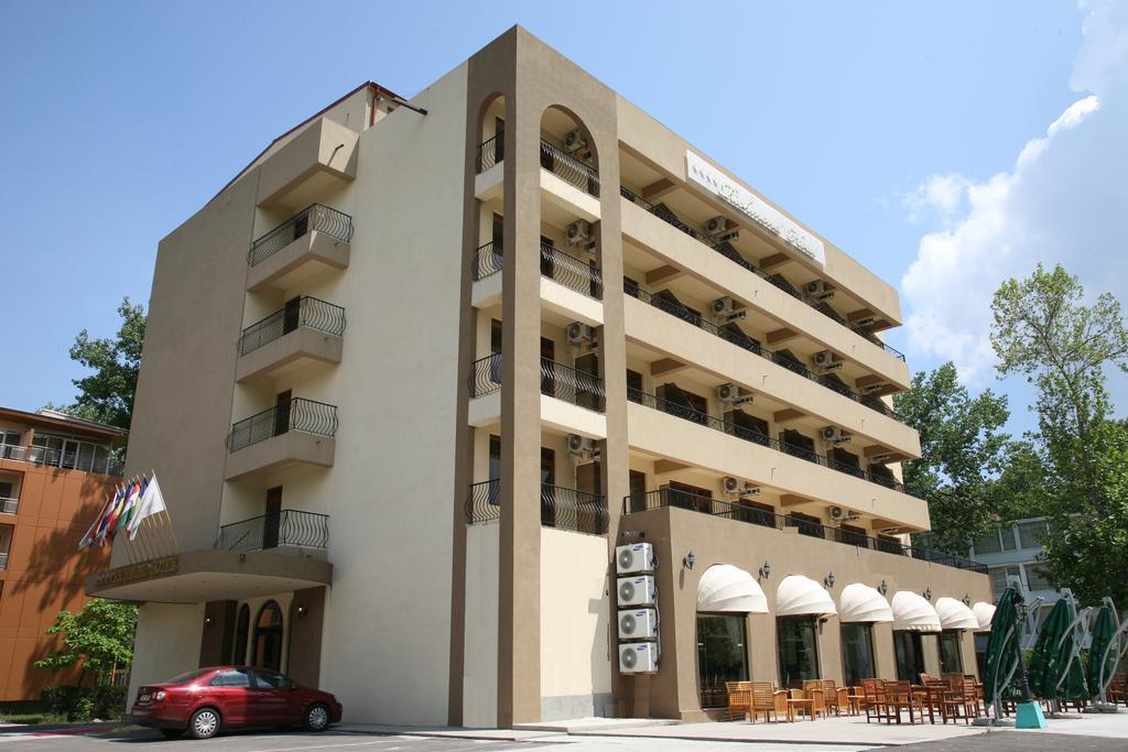 מלון Richmond 4*